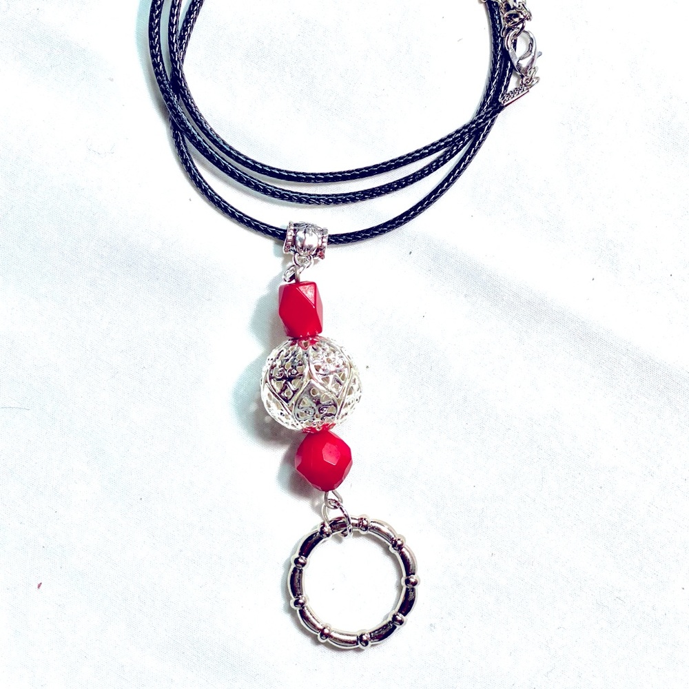 Glasses necklace holder